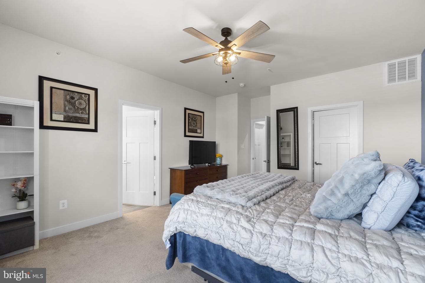 5861 Tomahawk Street photo 15
