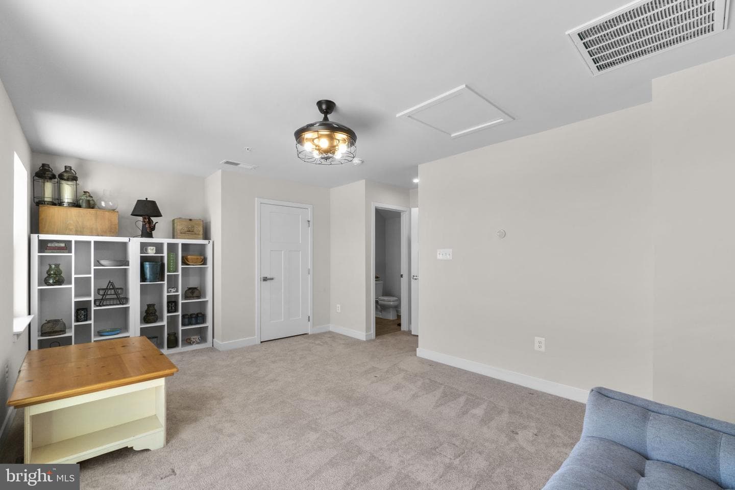 5861 Tomahawk Street photo 25