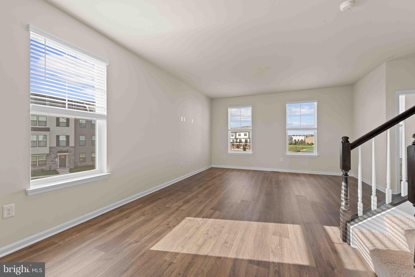 395 Ensemble Way photo 15