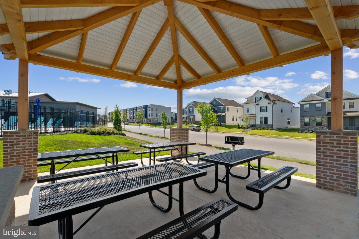 395 Ensemble Way photo 42