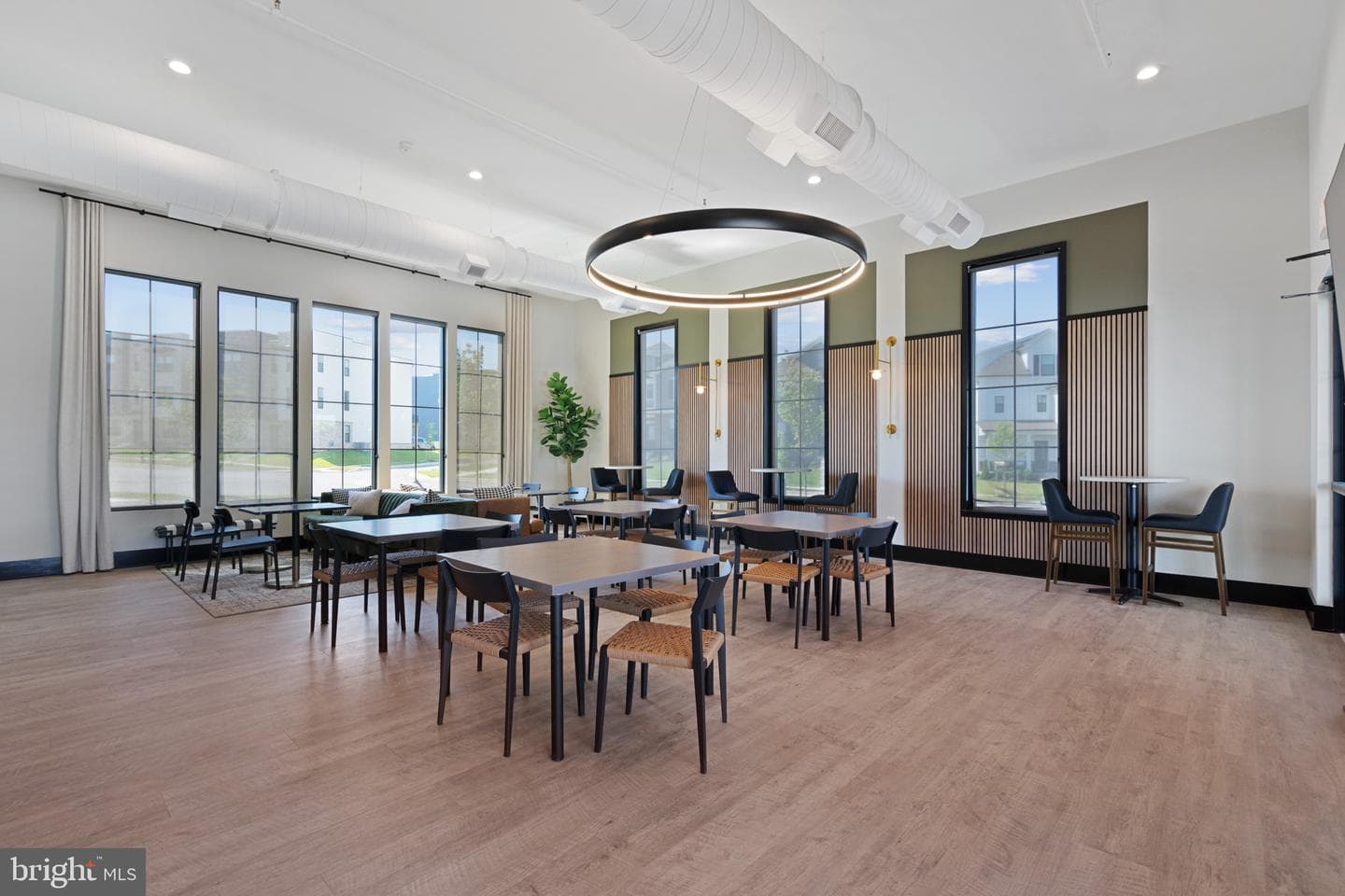 395 Ensemble Way photo 43