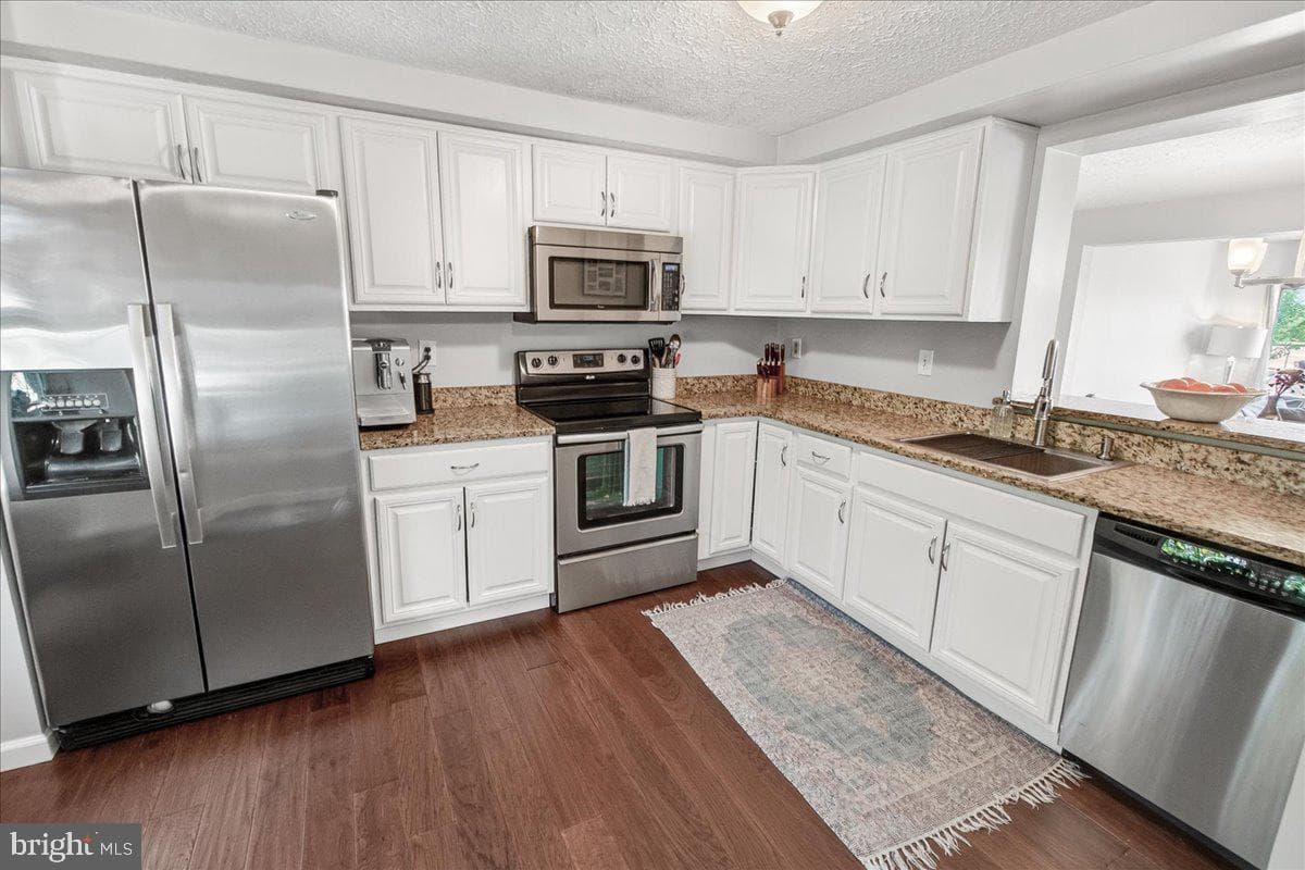 541 Ellrose Court photo 6