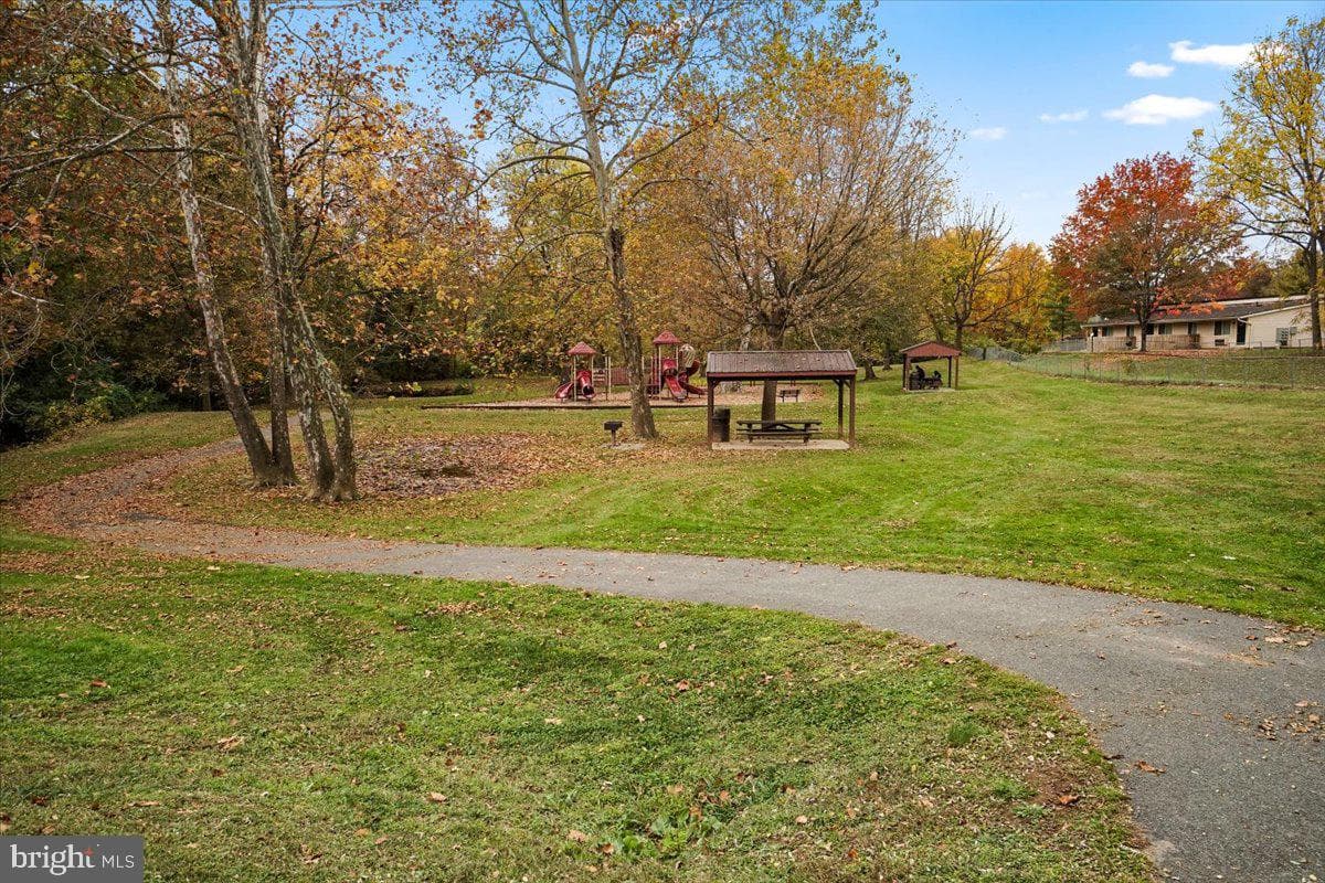 541 Ellrose Court photo 92