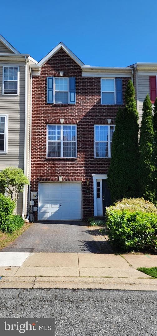 2499 Lakeside Drive photo 2