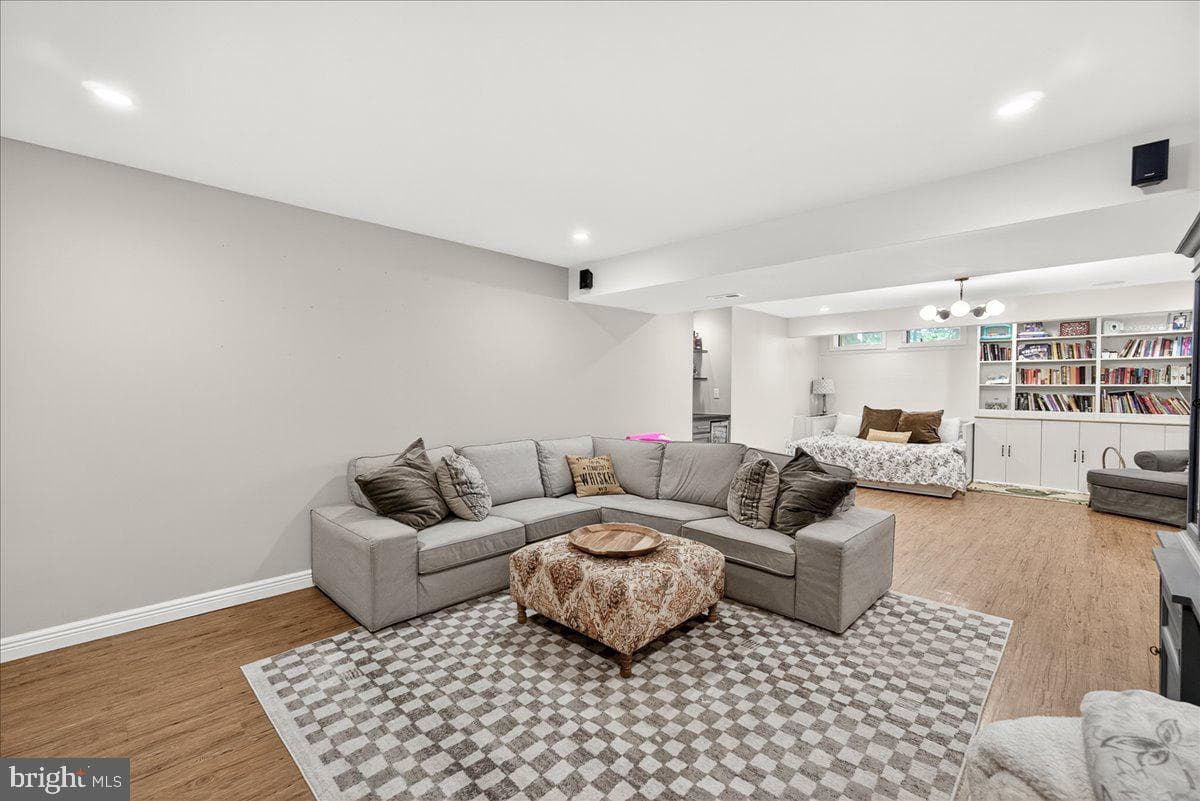 3073 Lindsey Court photo 36