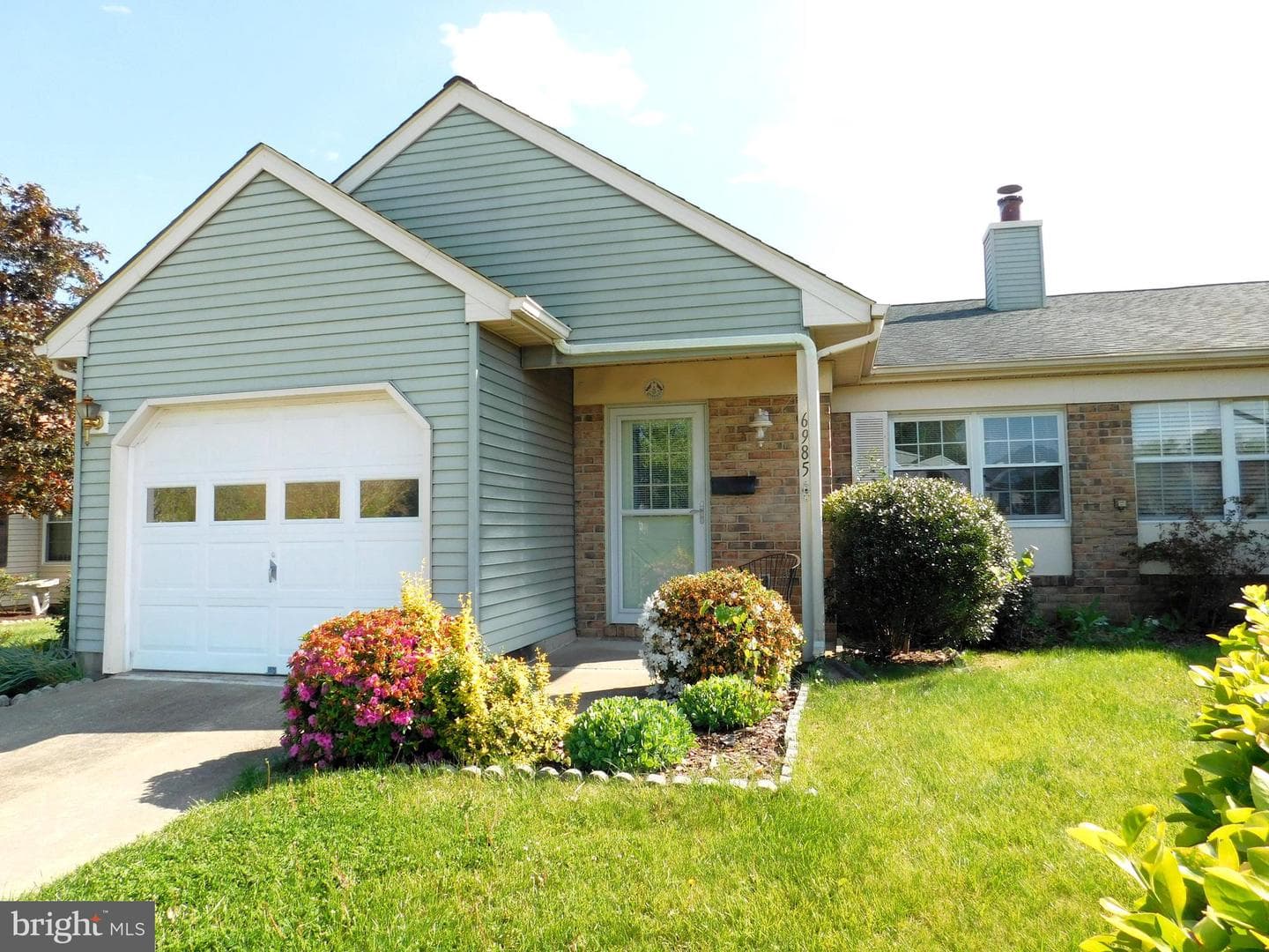 6985 Arbor Drive photo 2