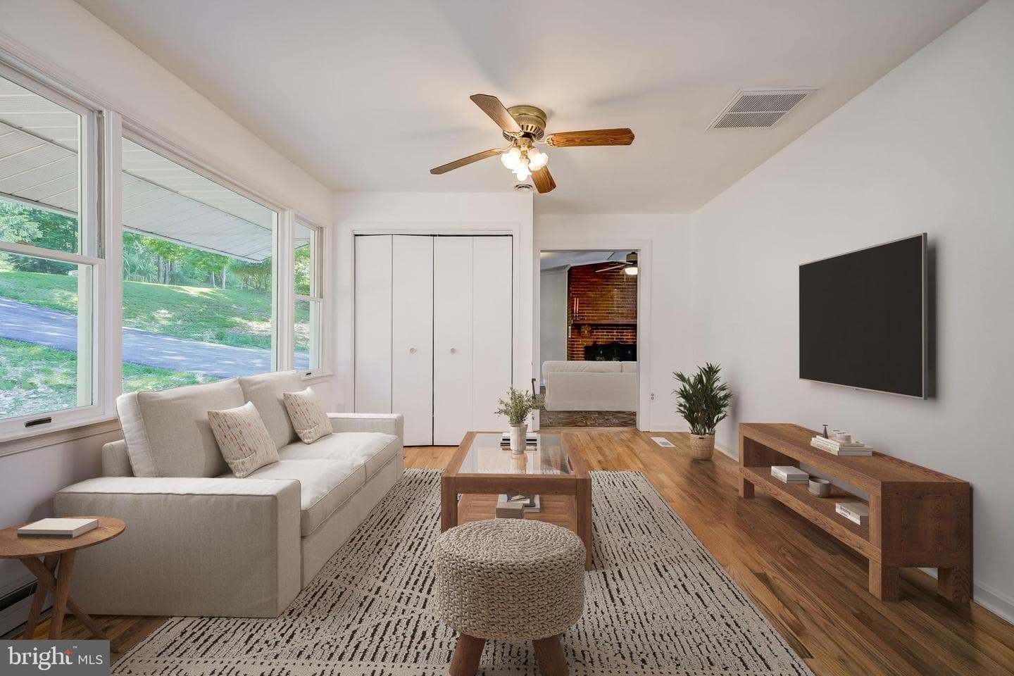 4420 Highboro Drive photo 4