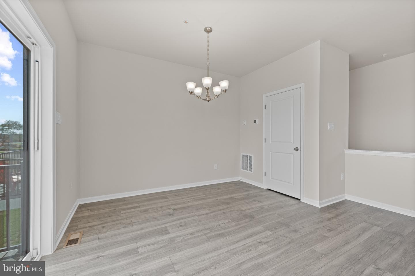 393 Ensemble Way photo 12