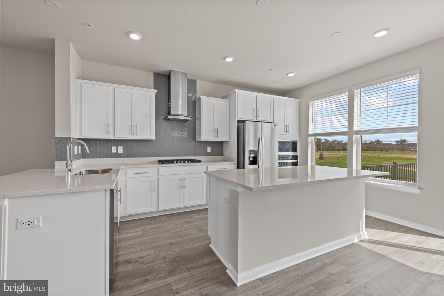 393 Ensemble Way photo 14