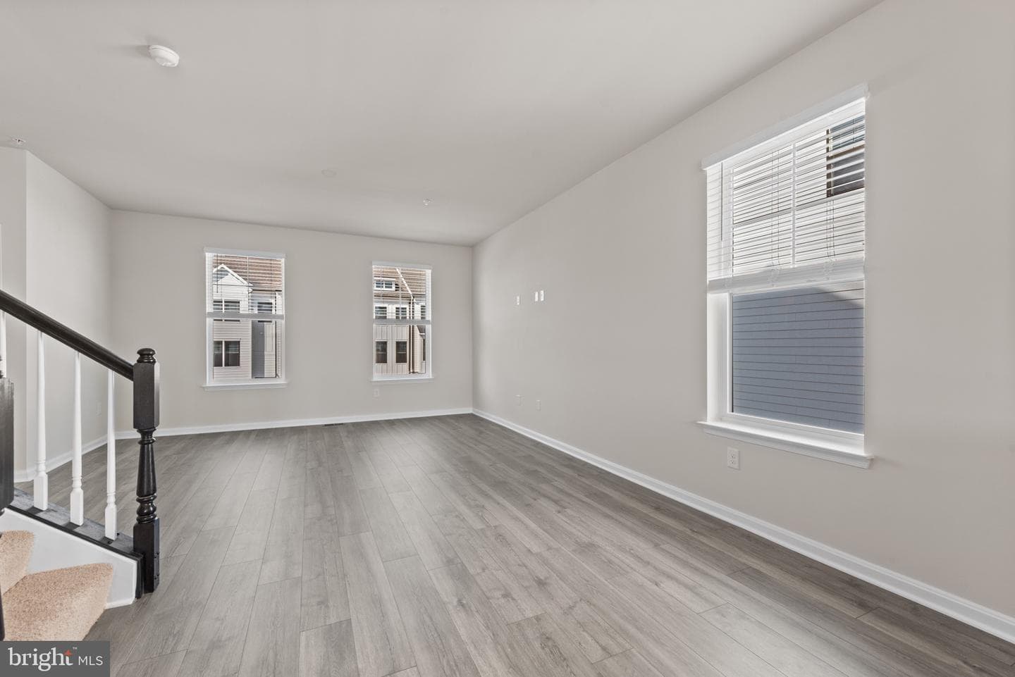 393 Ensemble Way photo 16