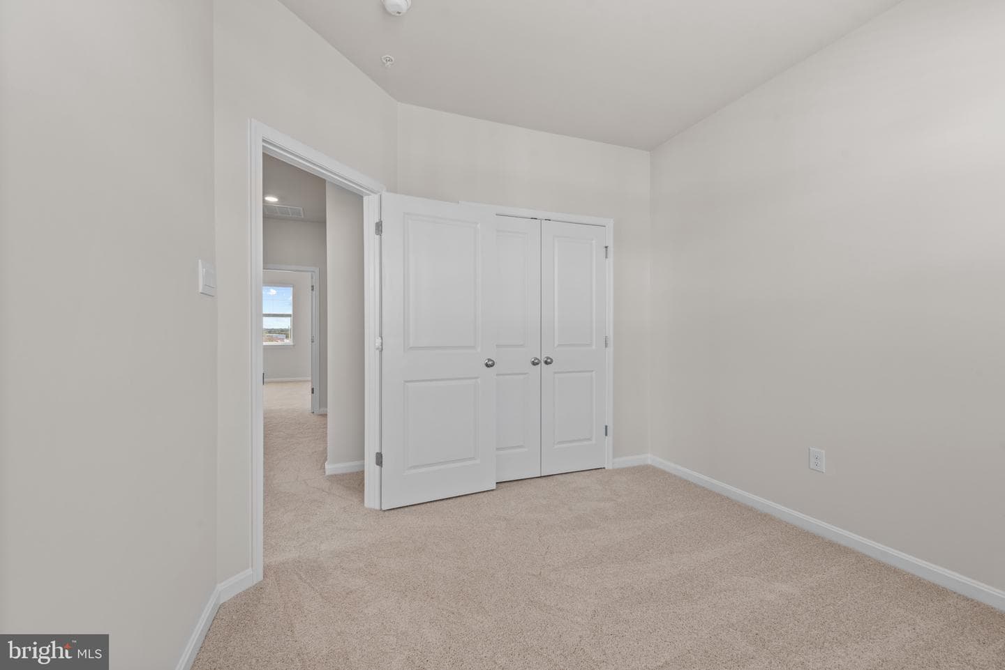 393 Ensemble Way photo 23