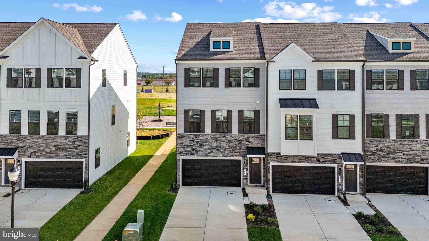 393 Ensemble Way photo 37