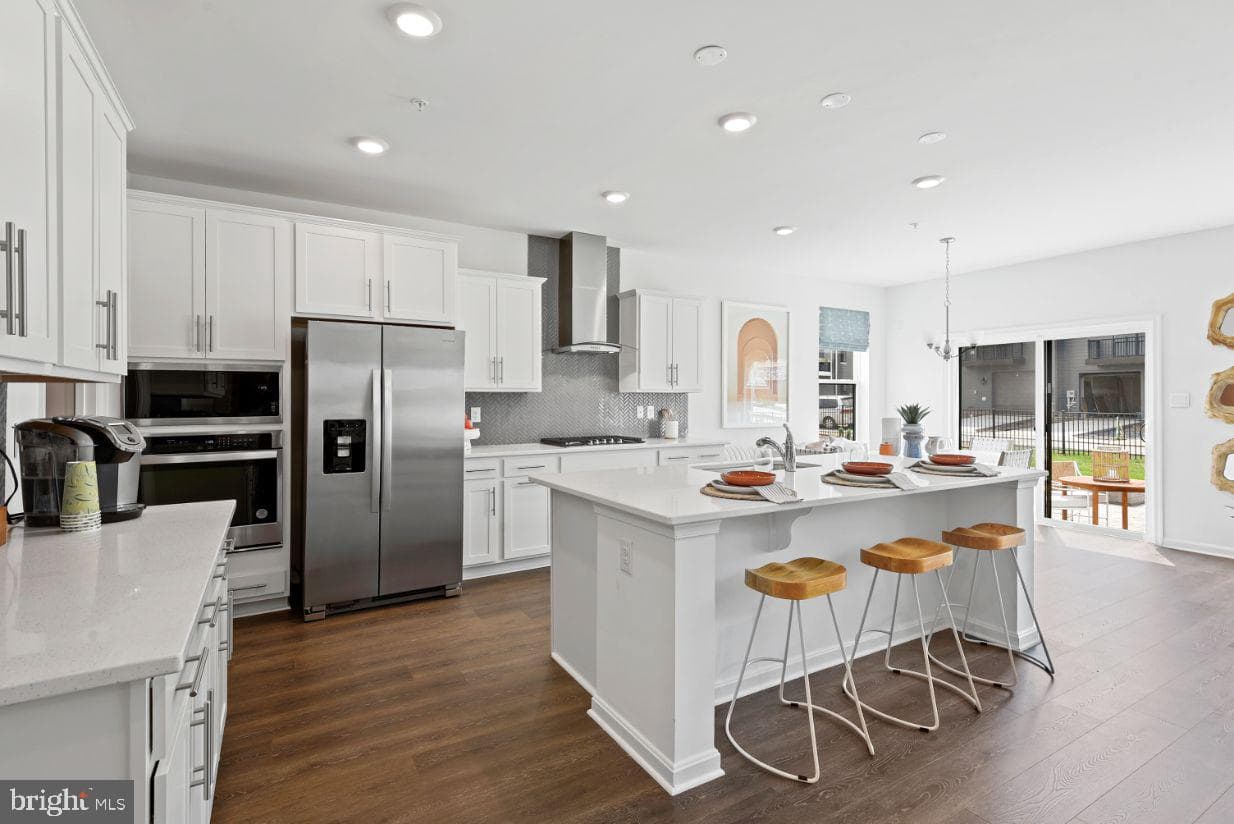473 Ensemble Way photo 7