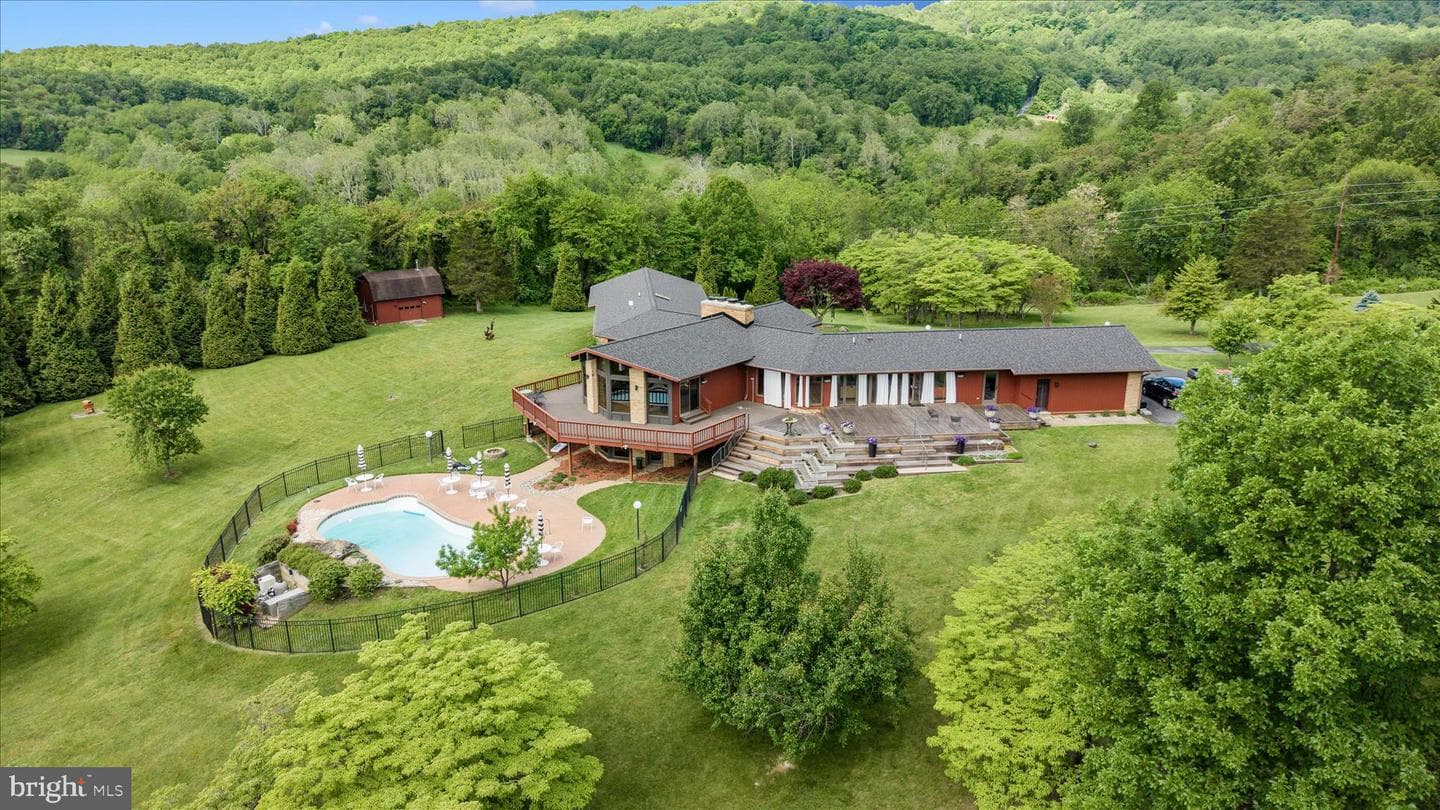 9237 Frostown Road photo 100