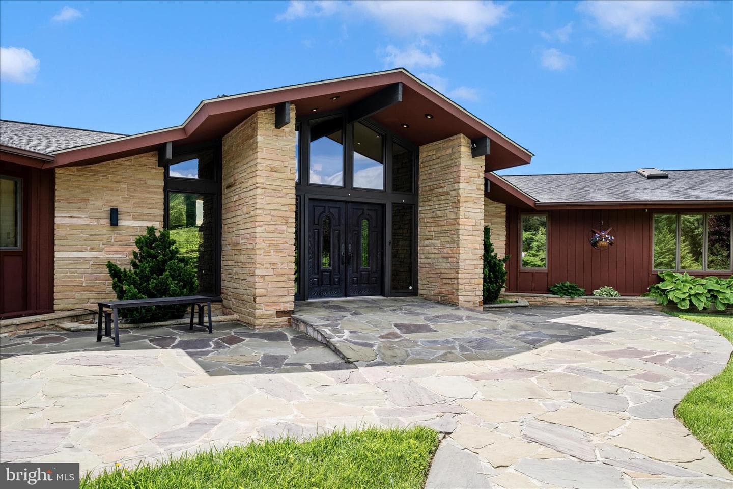 9237 Frostown Road, Middletown