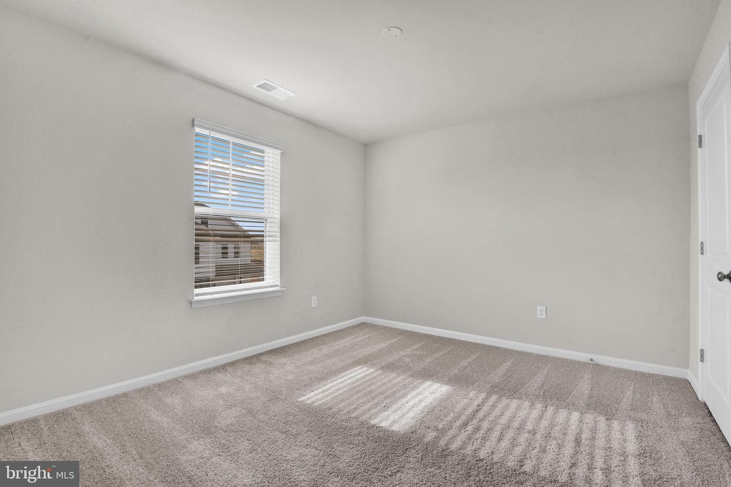 456 Hanson St photo 13