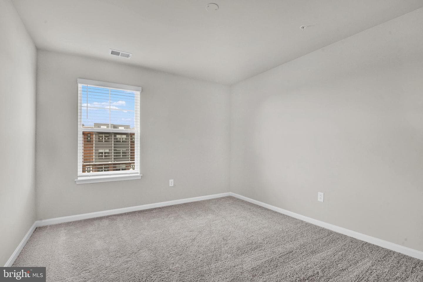 456 Hanson St photo 15