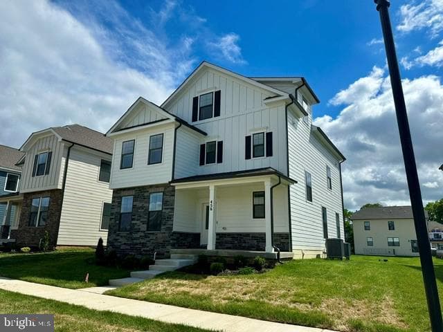 456 Hanson St photo 2