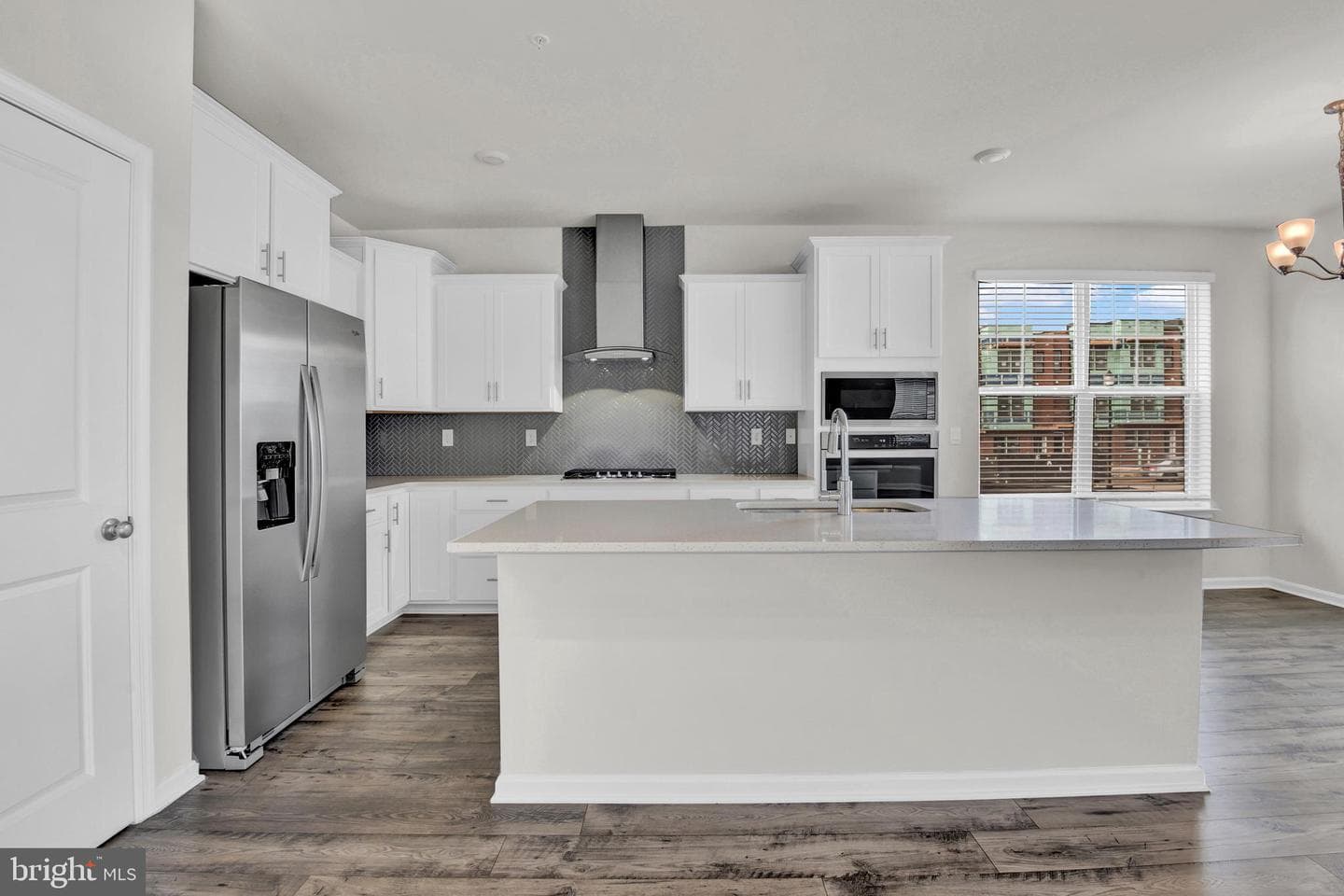 456 Hanson St photo 7