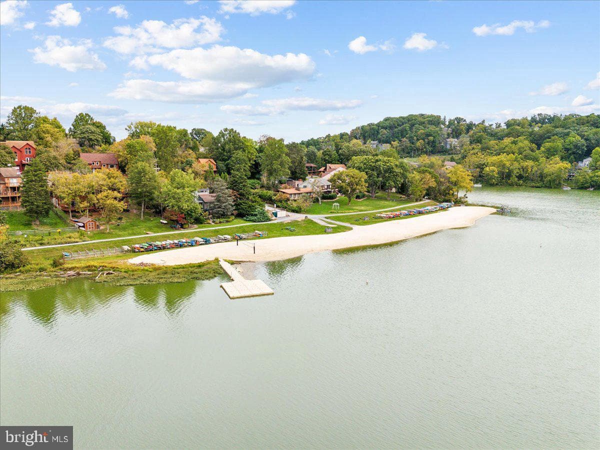 5733 Meadowood Street #303 photo 44
