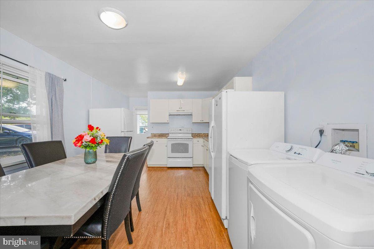 302 Manor Court photo 7