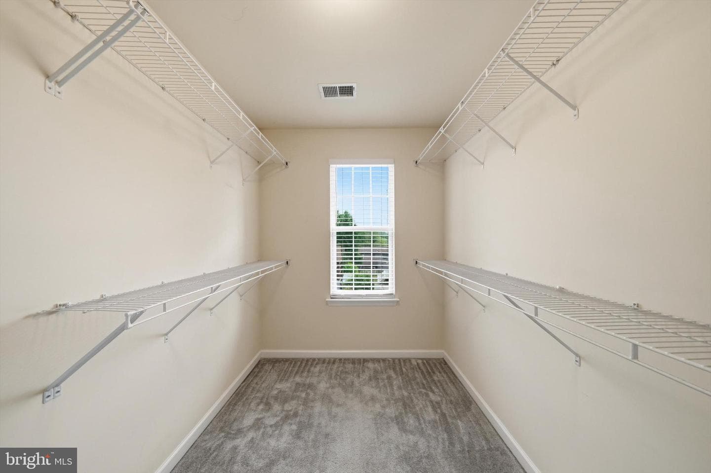 6728 Meadowlawn Circle photo 25