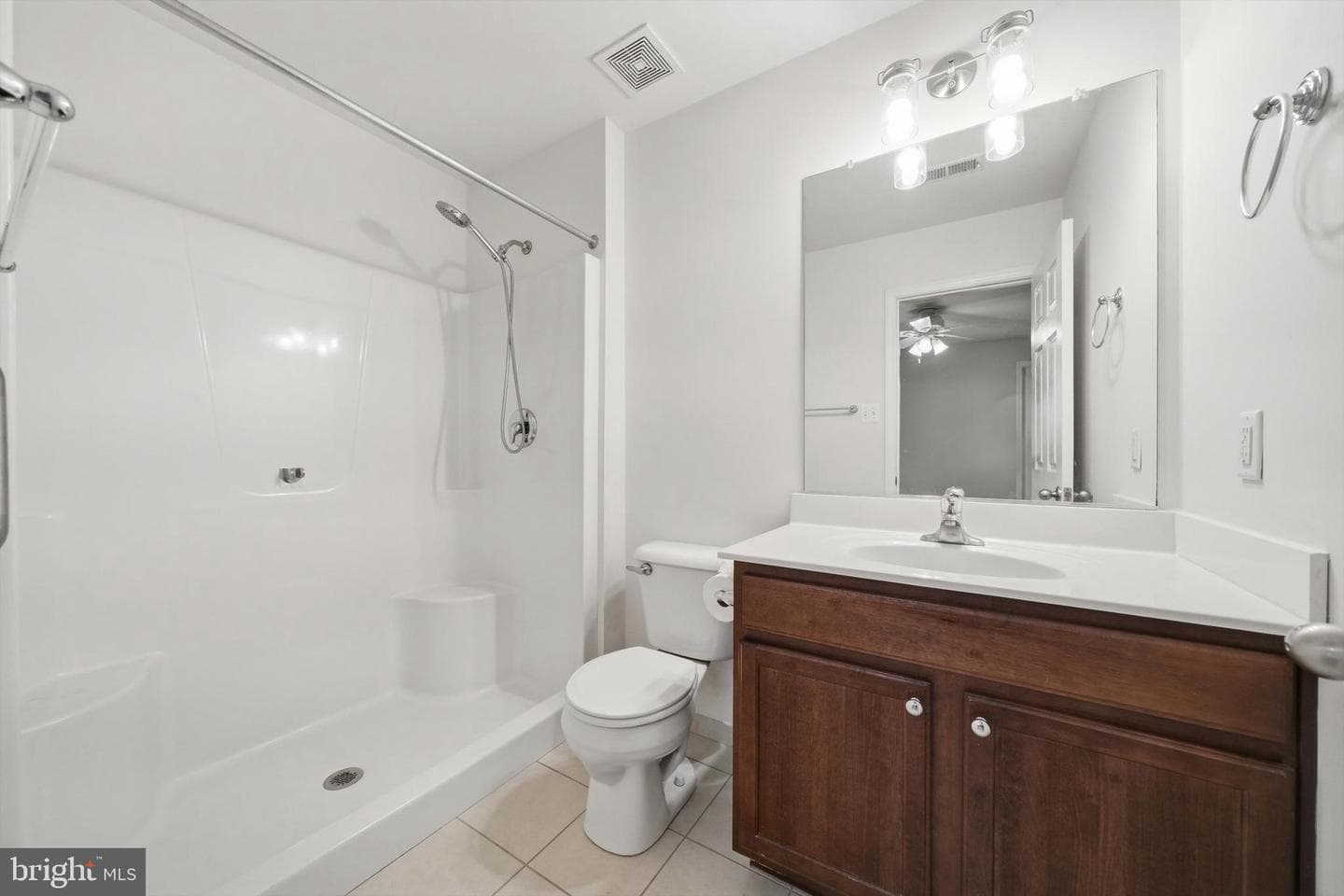 6728 Meadowlawn Circle photo 28