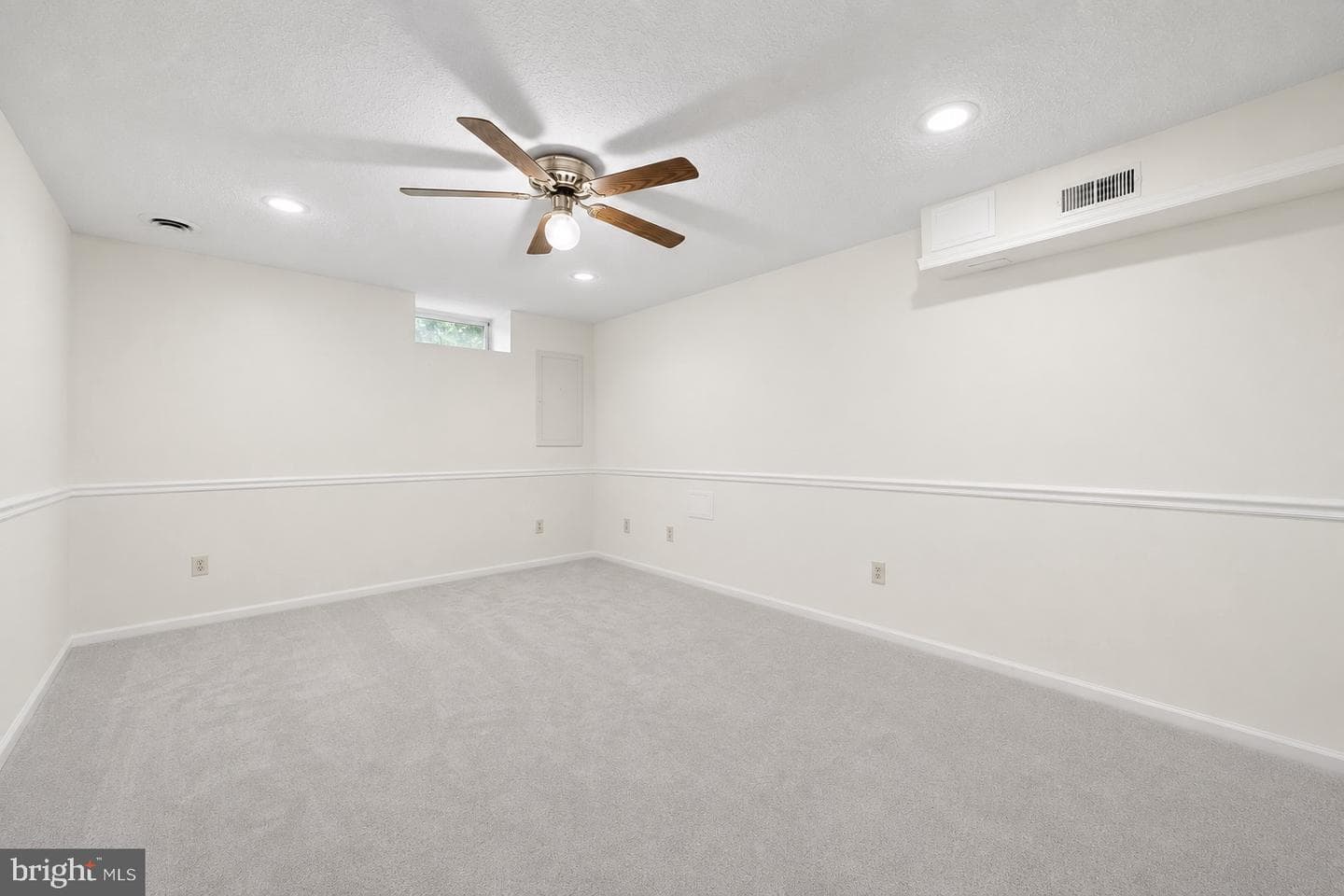 6396 Devonshire Lane photo 45
