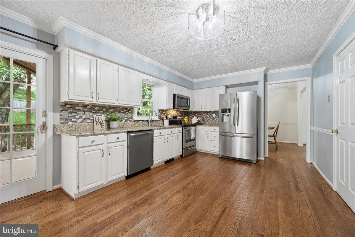 6396 Devonshire Lane photo 6