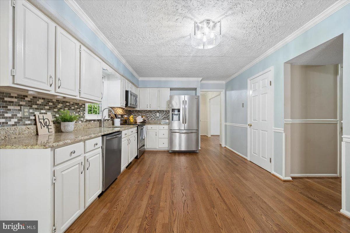 6396 Devonshire Lane photo 8