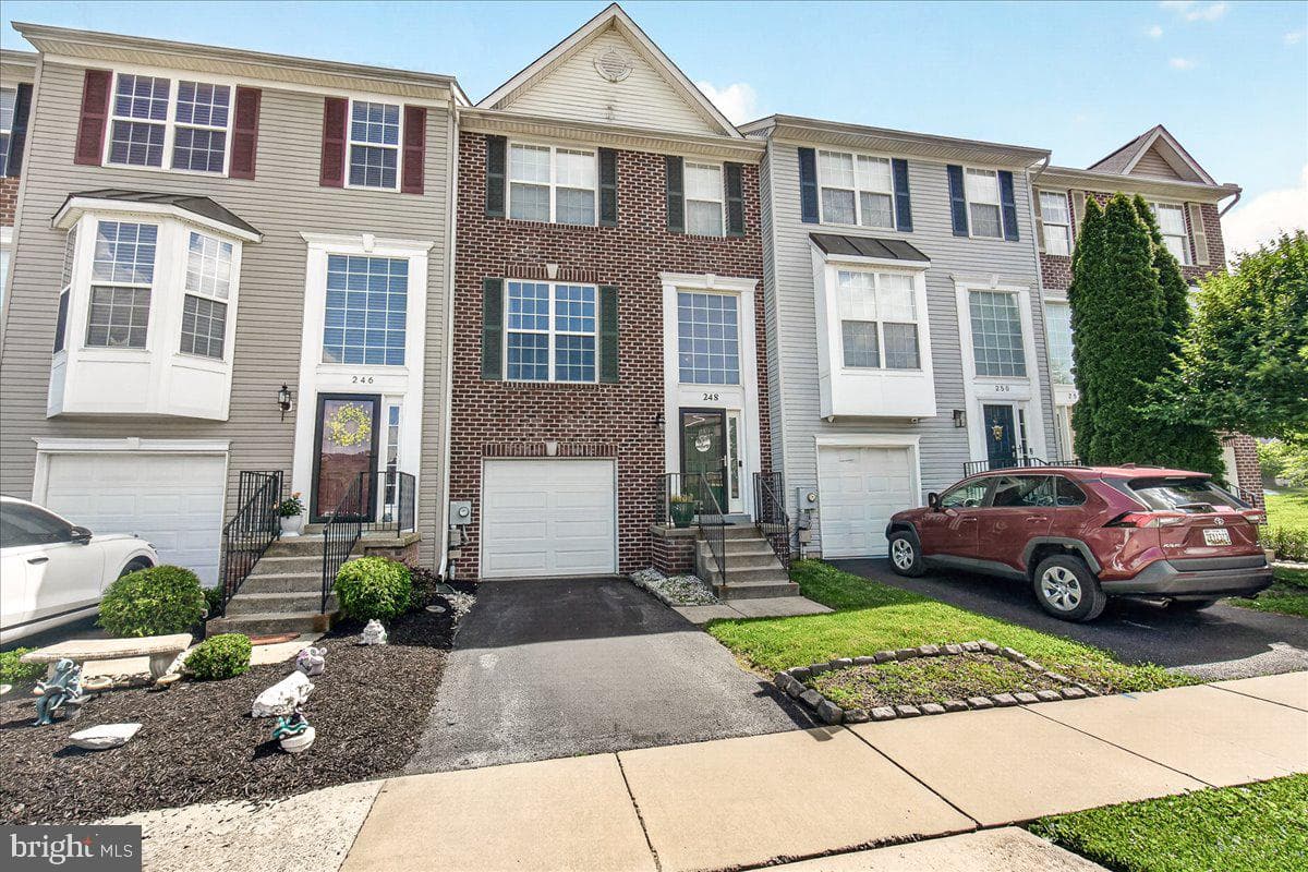 248 Timber View Court, Frederick