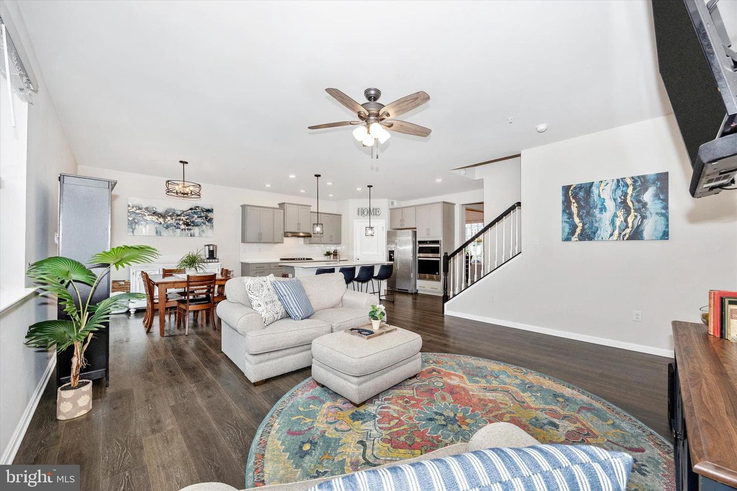 5613 Zoe Lane photo 5