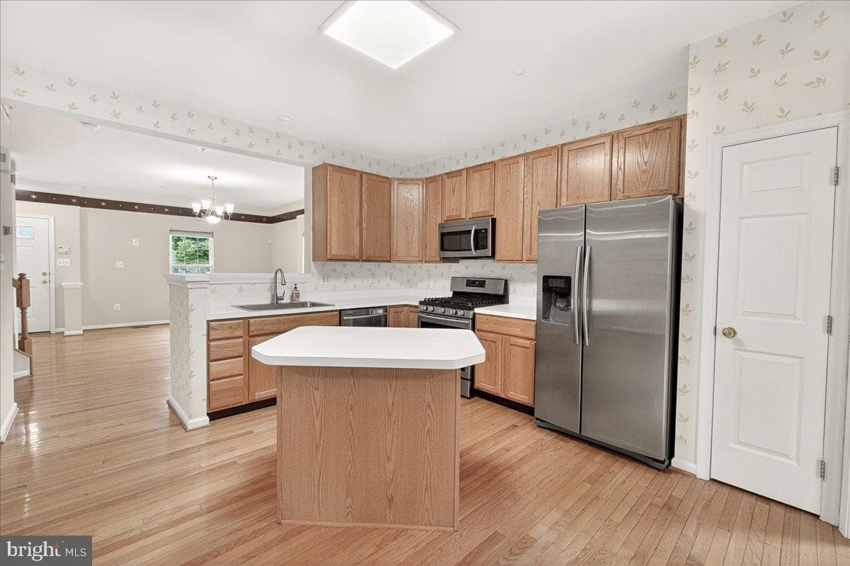 1740 Derrs Square E photo 10