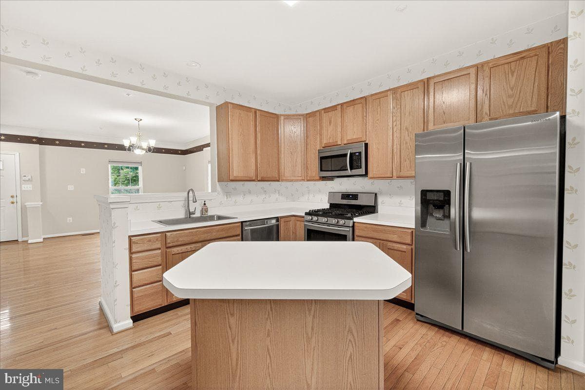 1740 Derrs Square E photo 14