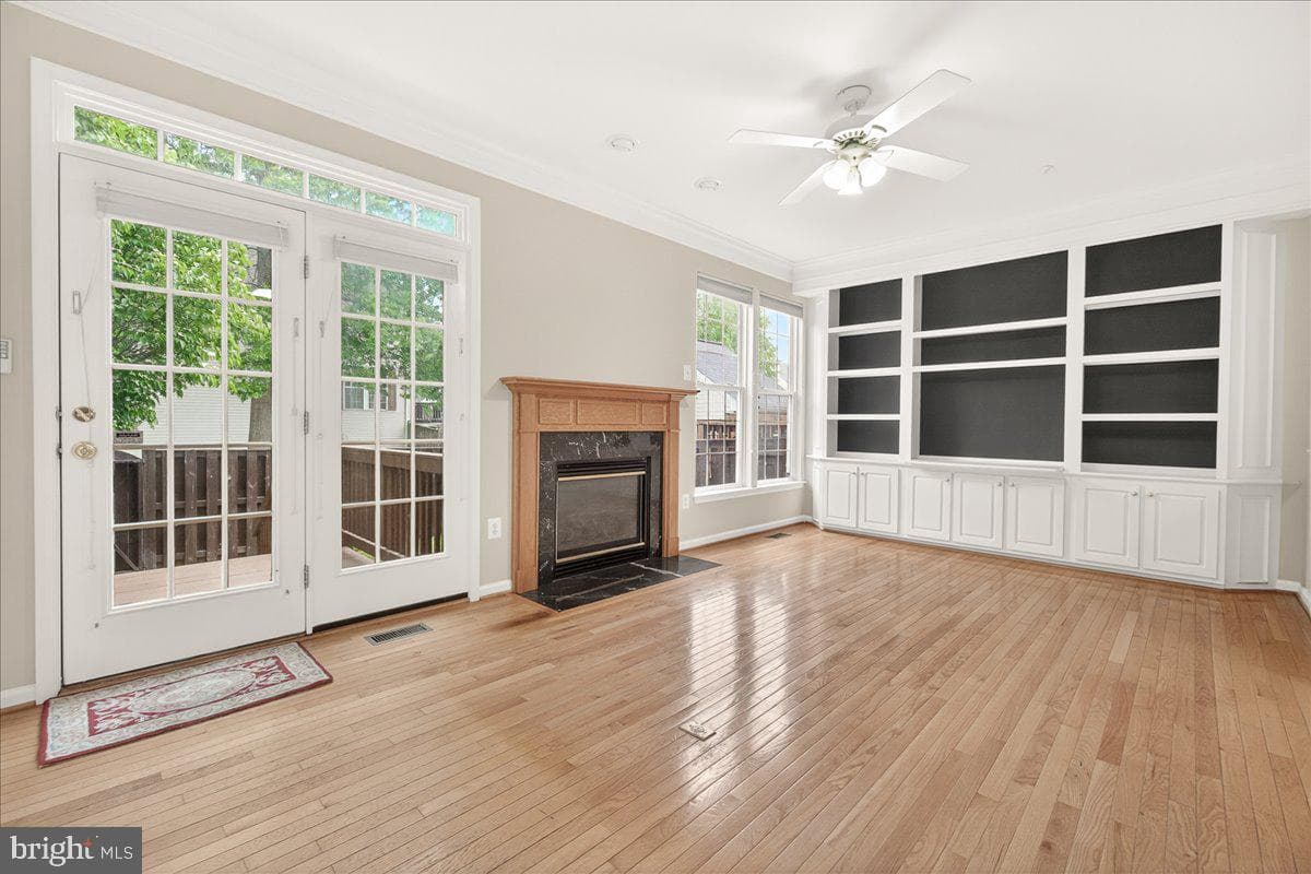 1740 Derrs Square E photo 17