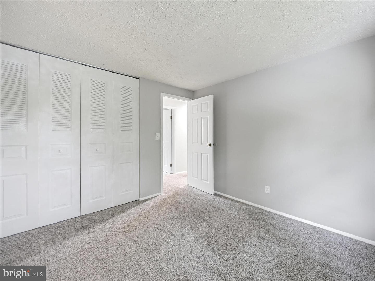 358 Prospect Boulevard photo 17