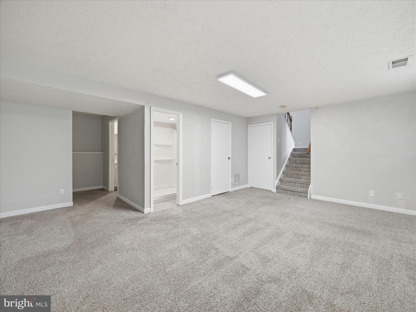 358 Prospect Boulevard photo 25