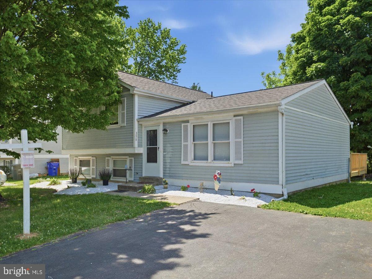 358 Prospect Boulevard photo 56
