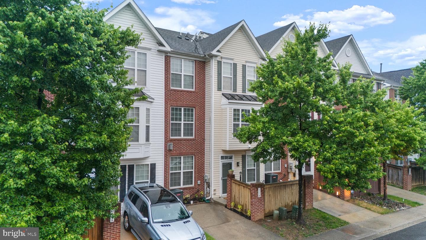 114 Featherstone Place, Frederick