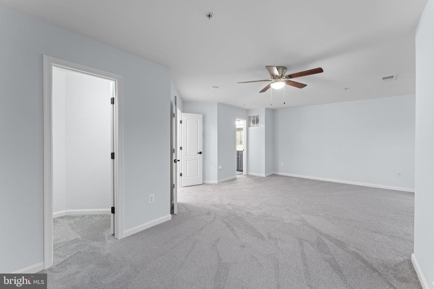 114 Featherstone Place photo 36