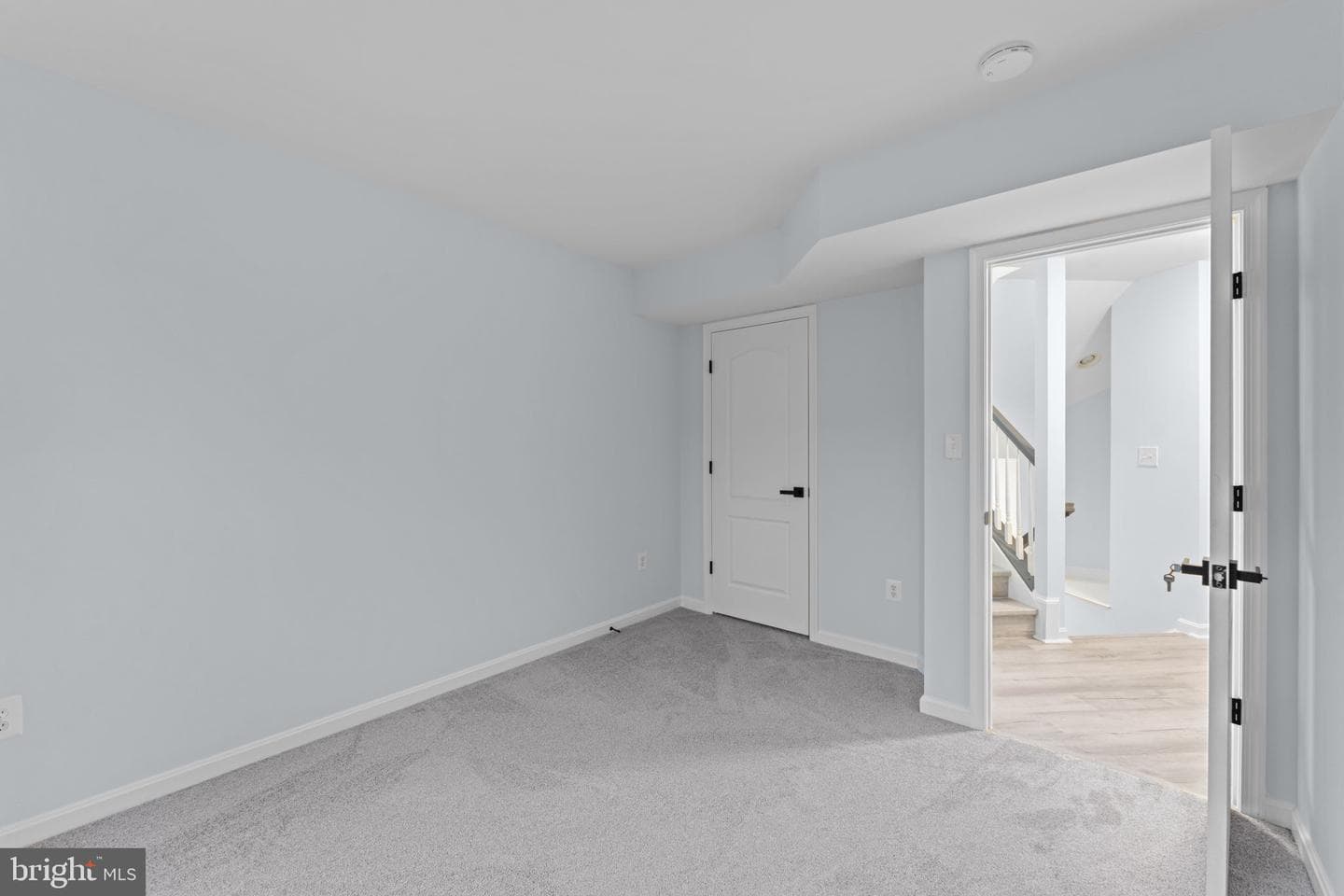 114 Featherstone Place photo 47