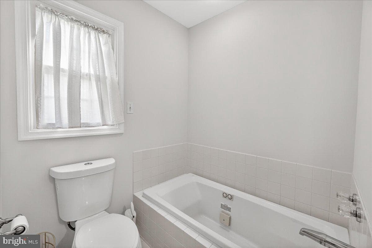 815 Dunbrooke Court photo 35