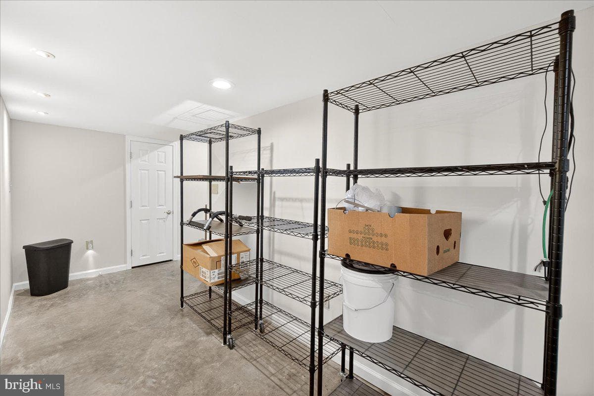 815 Dunbrooke Court photo 47
