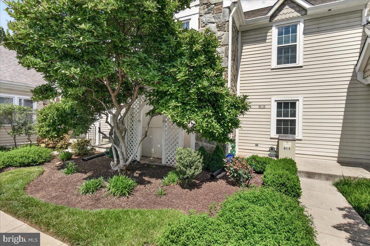 815 Dunbrooke Court photo 48
