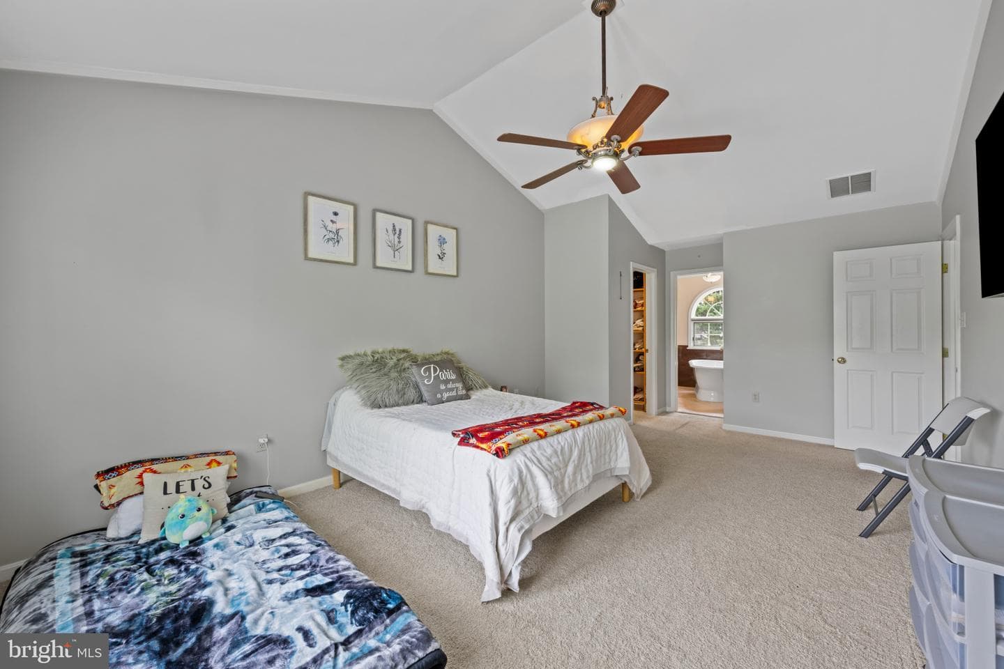 2425 Hunters Chase Court photo 13