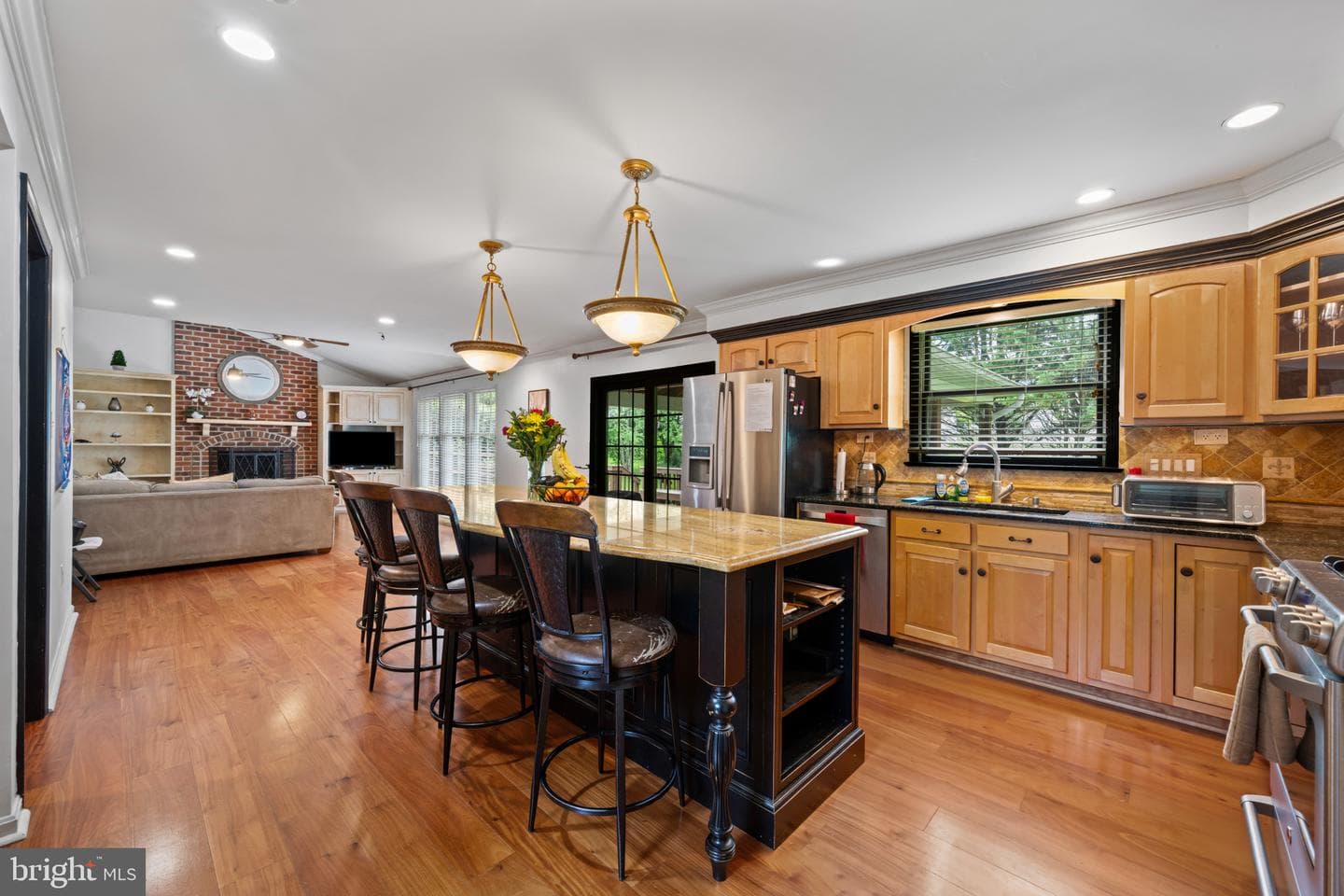 2425 Hunters Chase Court photo 4