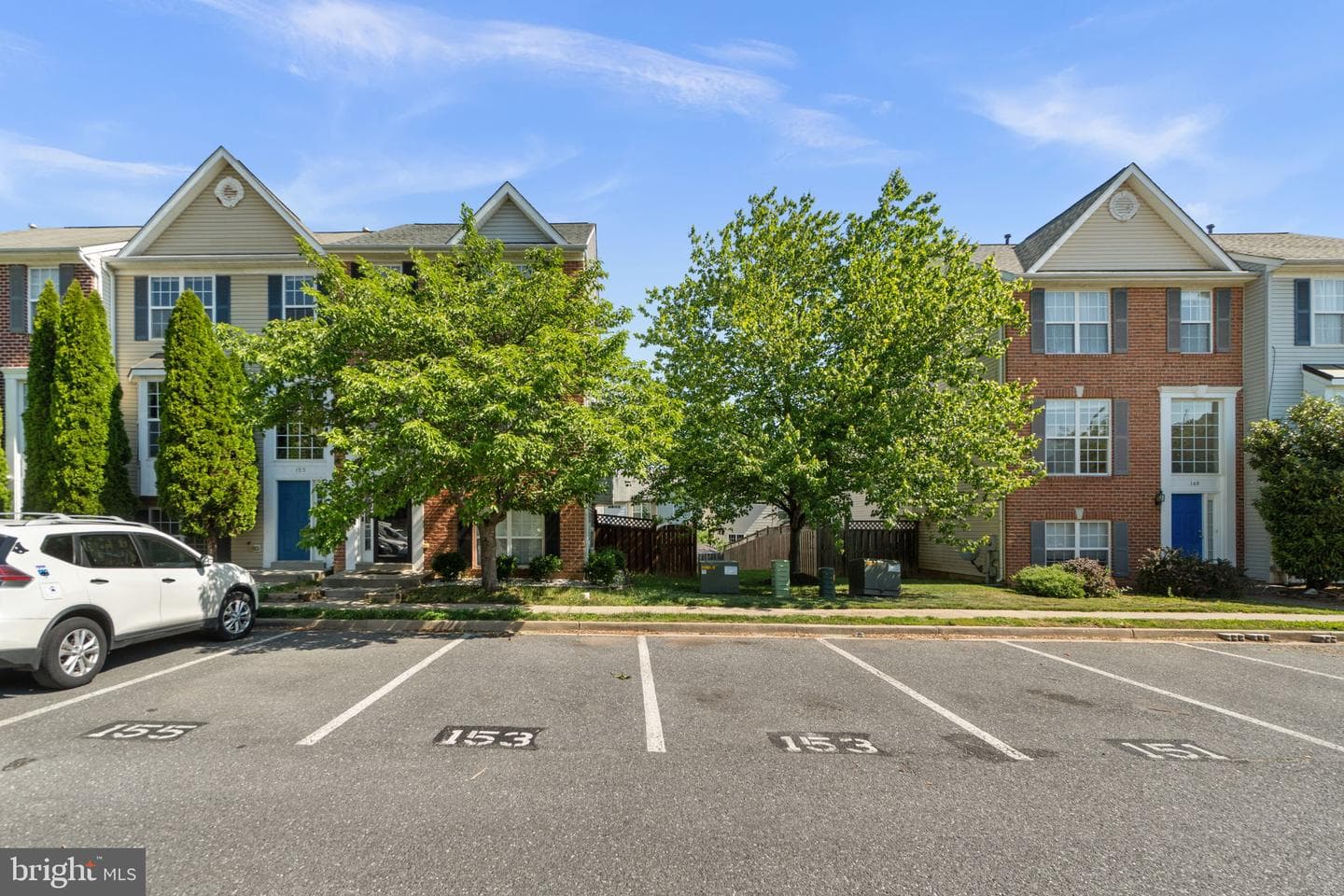 153 Fieldstone Ct photo 4