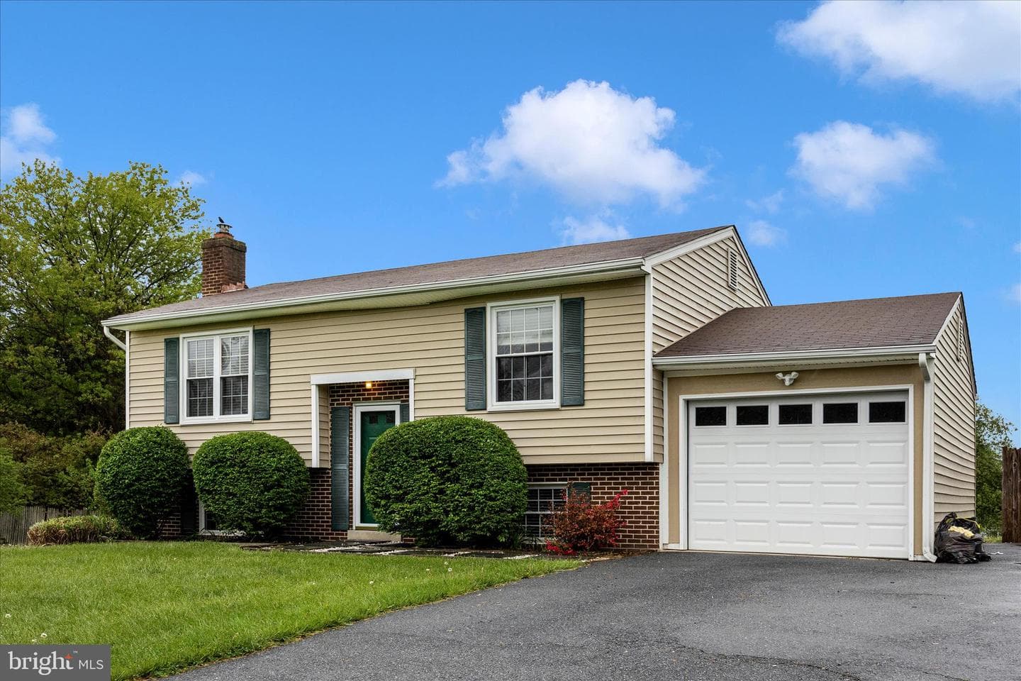11005 Horseshoe Drive photo 1