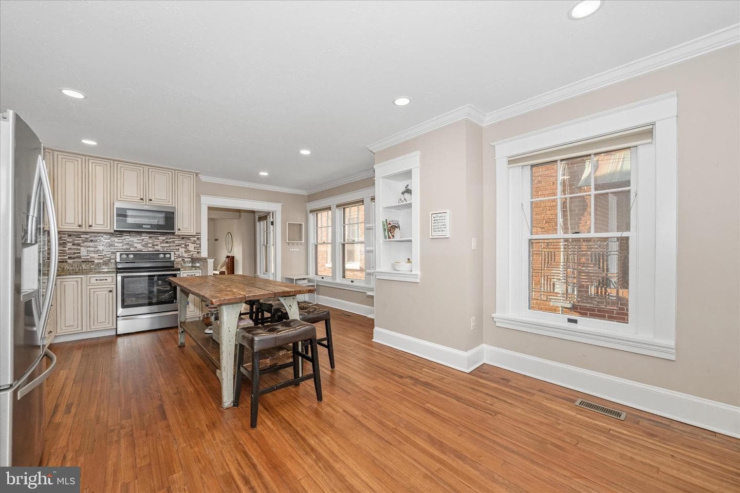 1190 N Market Street photo 22