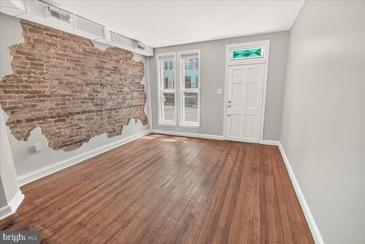 33 E South Street photo 18